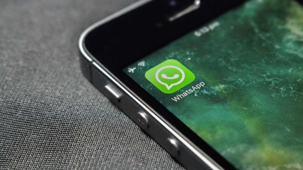 WhatsApp novità invio foto