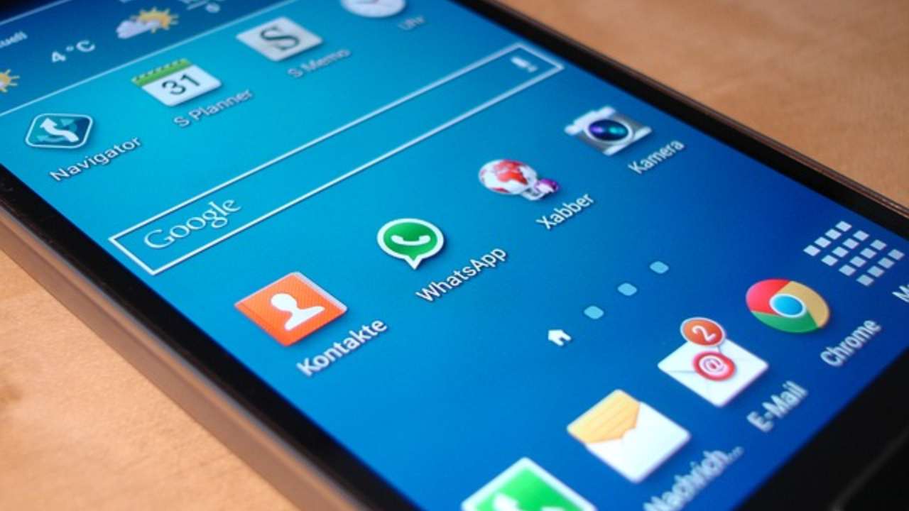 Togliere inoltrato dai messaggi WhatsApp