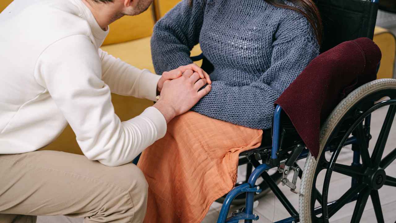 Congedo retribuito 2 anni assistenza disabili effetti giuridici contributivi