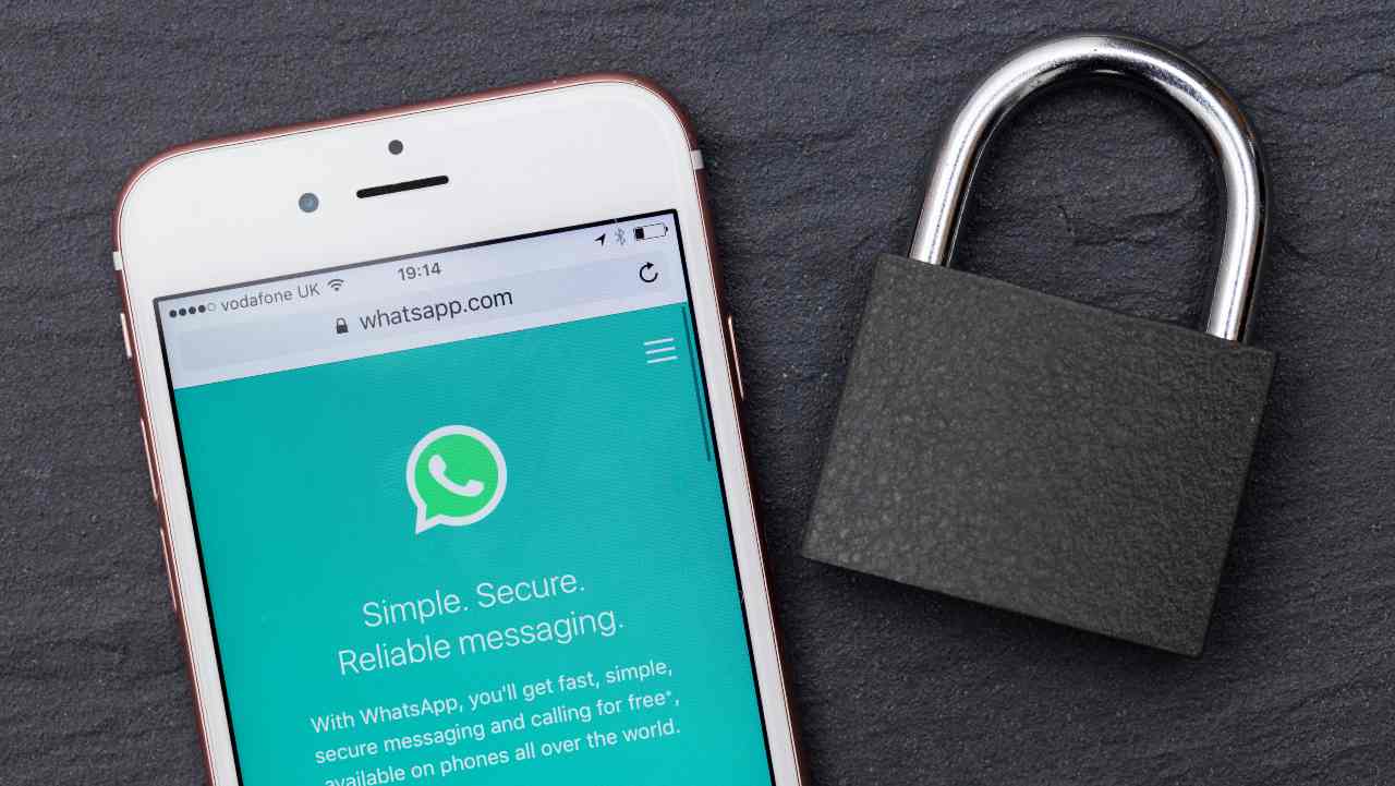 WhatsApp sicurezza consigli