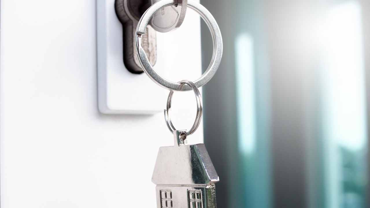 Affitto chiavi casa proprietario serratura